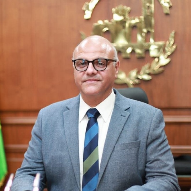 السيد المحافظ